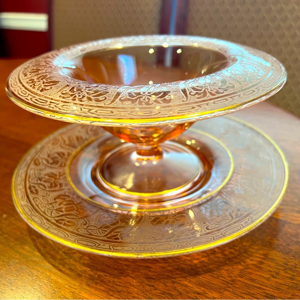 Pink Depression glass mayo bowl with under plate gold trim